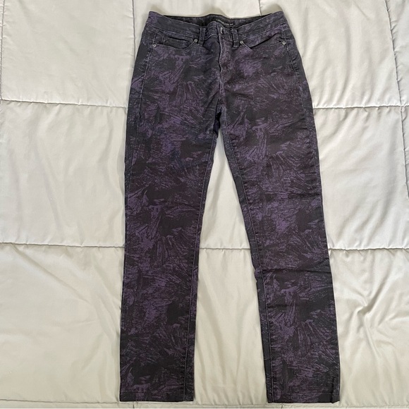 Calvin Klein Purple and Black Abstract Print Ultimate Skinny Jeans - Picture 2 of 15